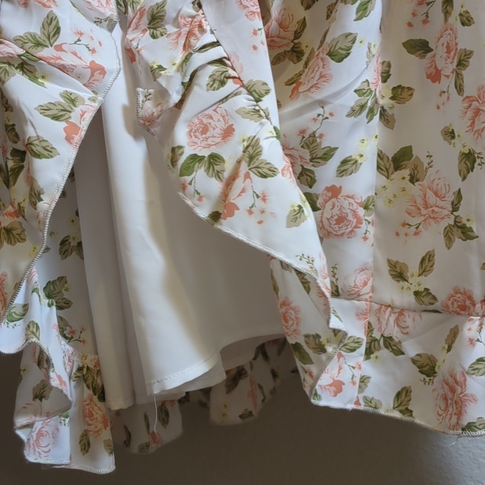 West of Melrose white pink floral sleeveless tiered buster v wire maxi dress - Picture 6 of 12